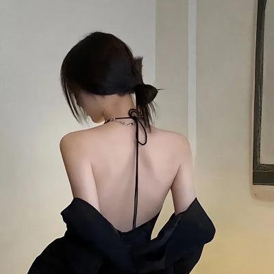 杜平专员:爱玛的十字架