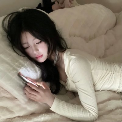 与男孩同车